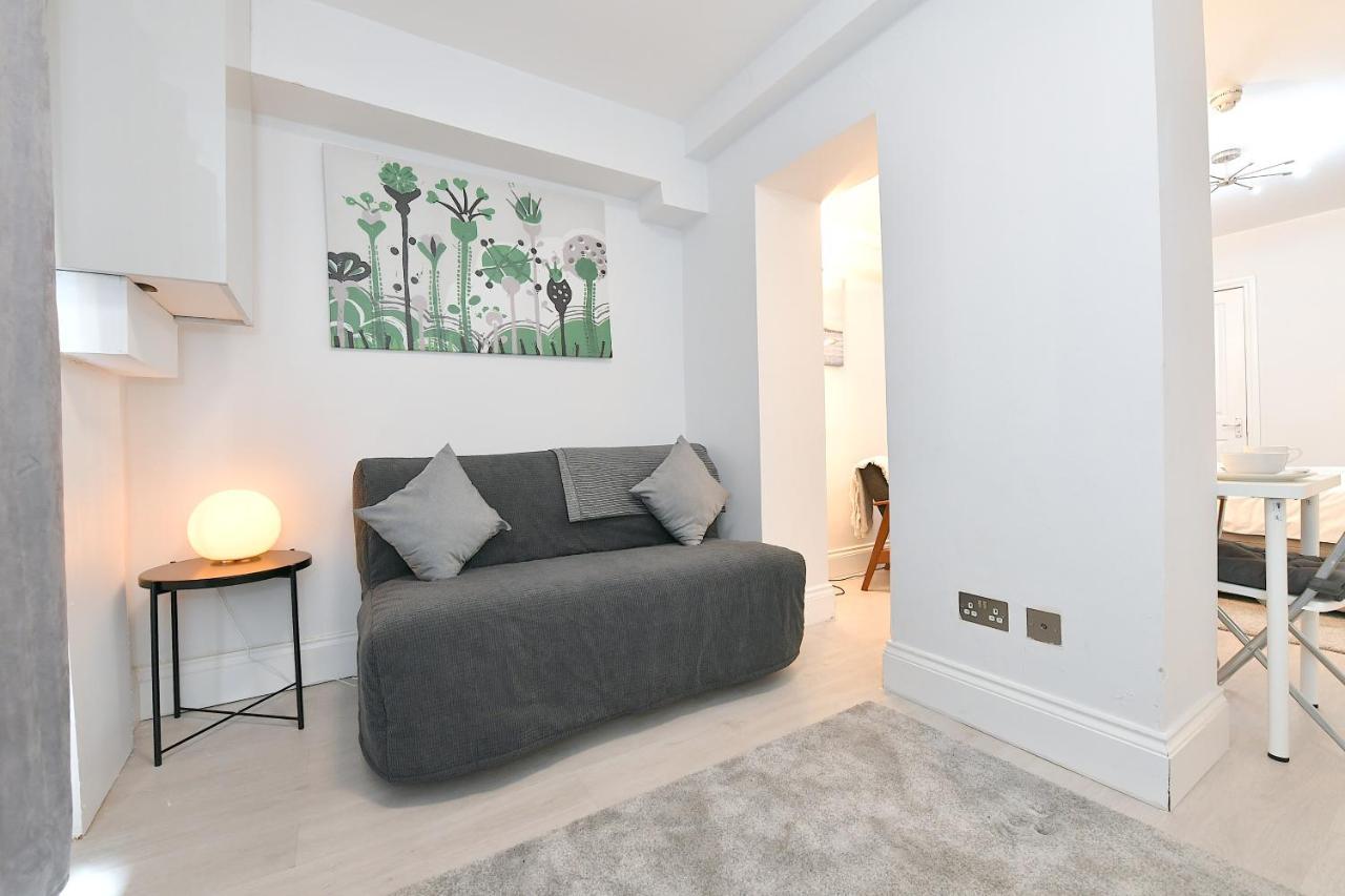 London Studios Very Close To Central Line Underground Shepherds Bush And Westfield Newly Refurbished Zewnętrze zdjęcie