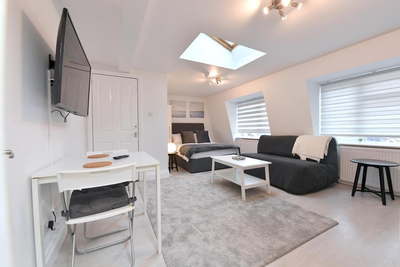 London Studios Very Close To Central Line Underground Shepherds Bush And Westfield Newly Refurbished Zewnętrze zdjęcie