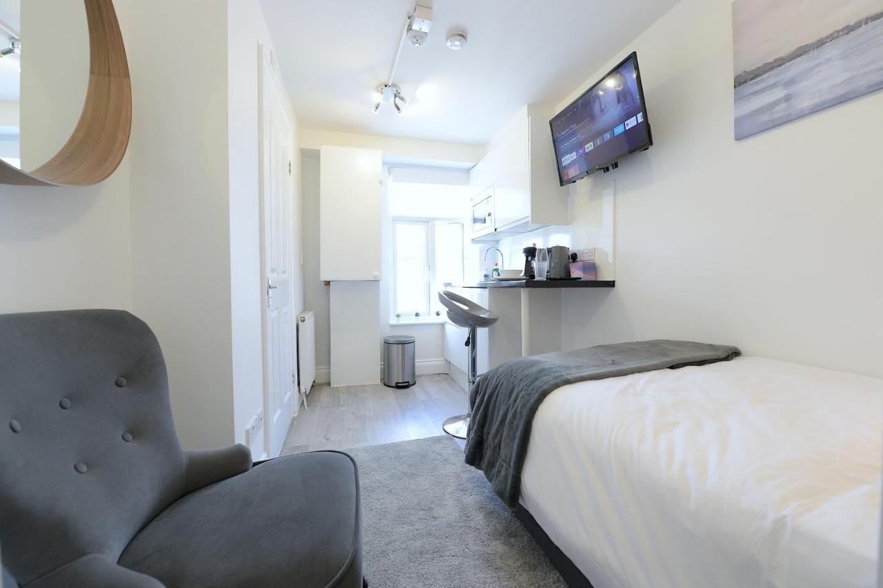 London Studios Very Close To Central Line Underground Shepherds Bush And Westfield Newly Refurbished Zewnętrze zdjęcie